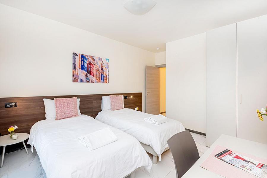 Atlantis Holiday Suites มาร์ซาลฟอร์น ภายนอก รูปภาพ